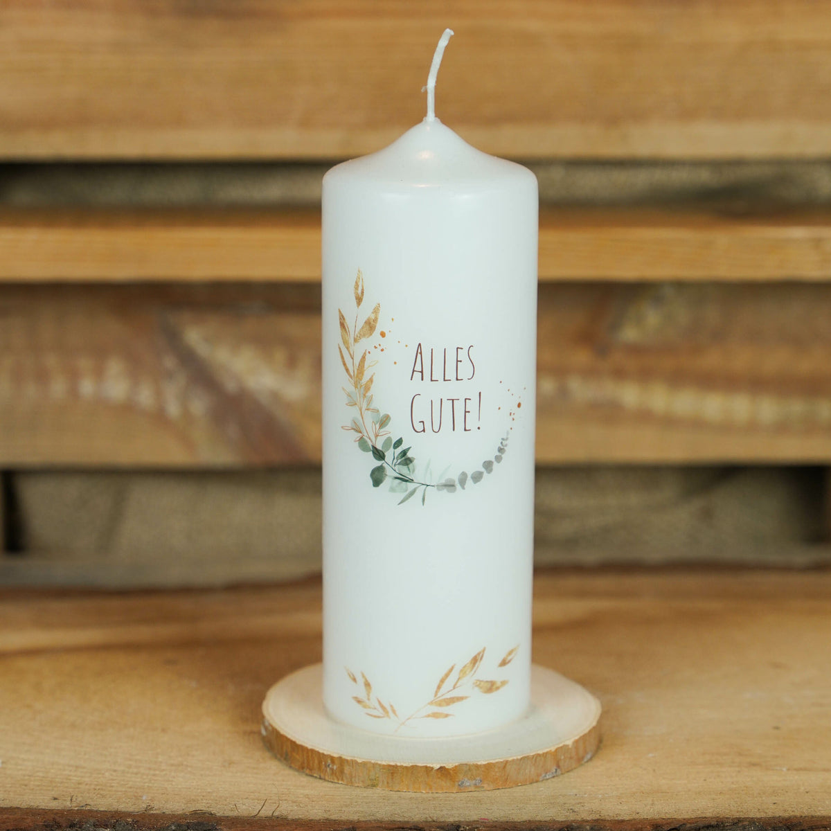 Naturbelassener Holzuntersetzer für Taufkerze und Hochzeitskerze