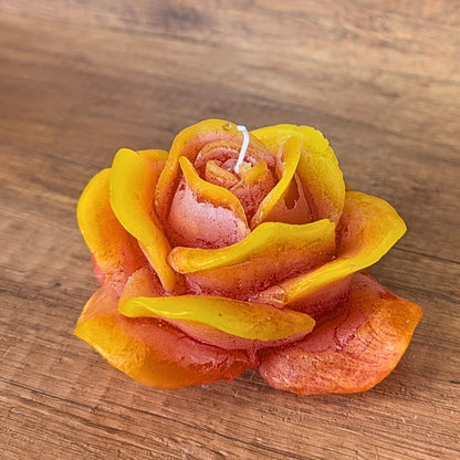 Handgemachte Rosenkerze |  Dekokerze in Rosenform | verschiedene Farben | Geschenk und Tischdeko