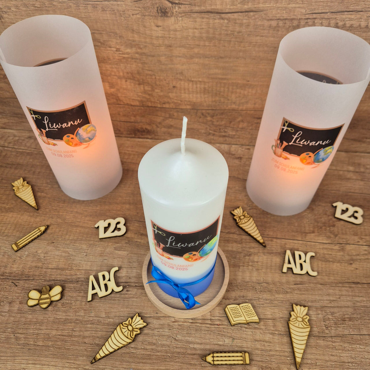 Schulanfangspaket mit personalisierter Kerze | Inkl. Holzuntersetzer, Lichthüllen & Streudeko | Handgemacht & individuell