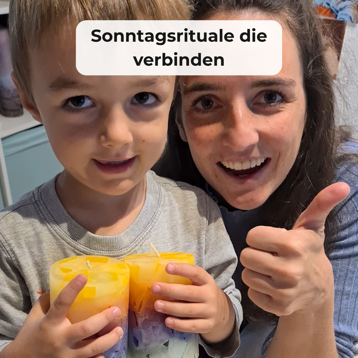 Geöffneter DIY Adventskalender mit vier kreativen Bastel-Boxen zum Advent